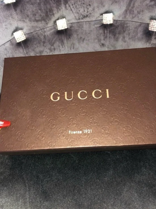 Gucci Blush Pink Embossed GG Crossbody Wallet - Picture 8 of 9